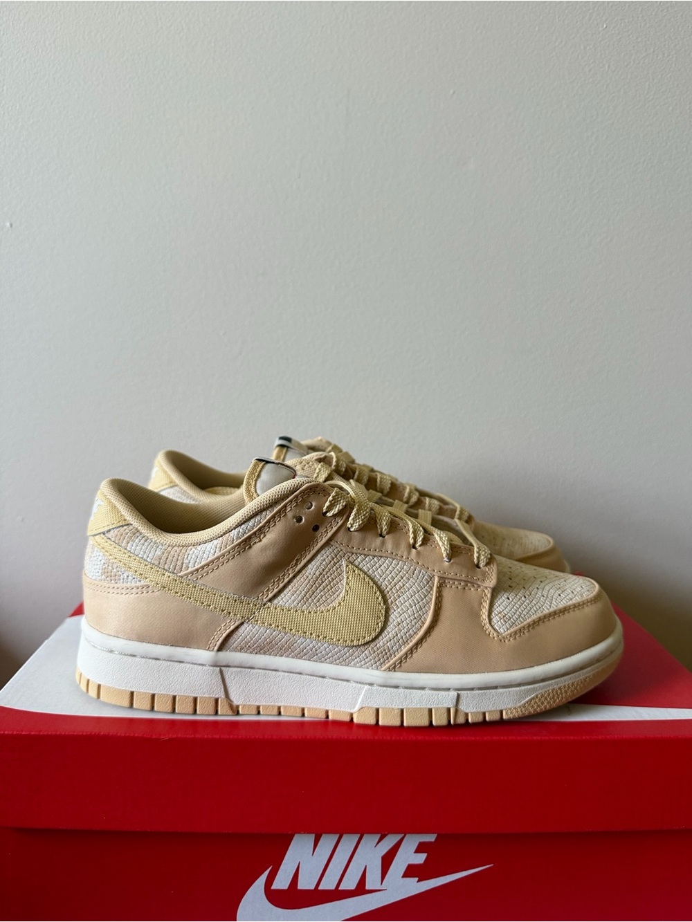Nike Dunk Low Sesame Brown HJ5777-101 Women’s Size 8
